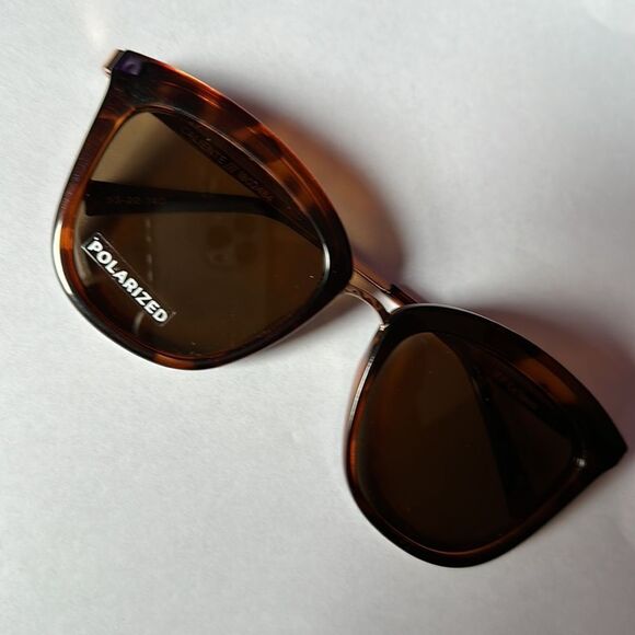 LE Specs Mocha Mousse
Polarized Sunglasses tortoiseshell shiny metal NWT - Picture 15 of 17